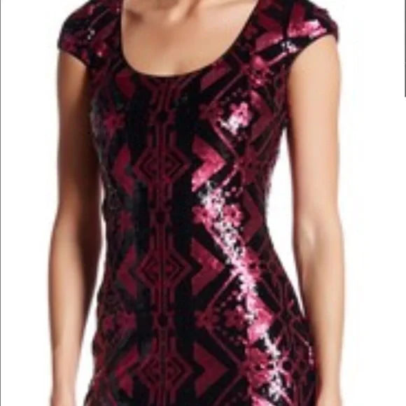 Dress the Population Gabriella Cutout Sequined - Picture 4 of 7